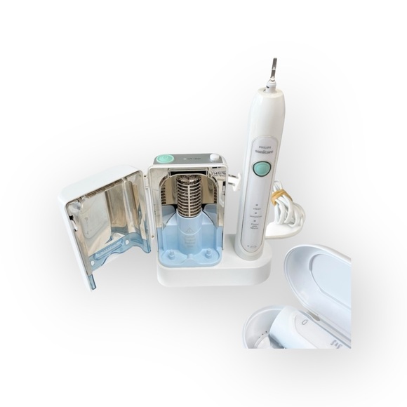 Phillips Sonicare ⁂ HX6150 Diamond Clean Toothbrush ⁂ UV Clean ⁂ 2 Handle Set ⁂ - Picture 14 of 16